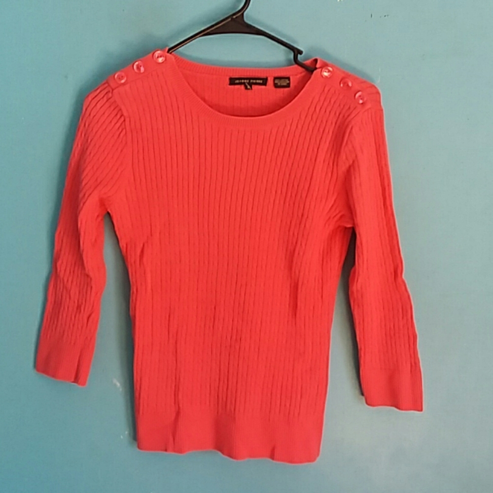 3/4 sleeve shirt